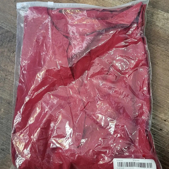 Red, 3/4 Length Button Sleeves, No Brand,  NWOT in bag - Picture 5 of 6